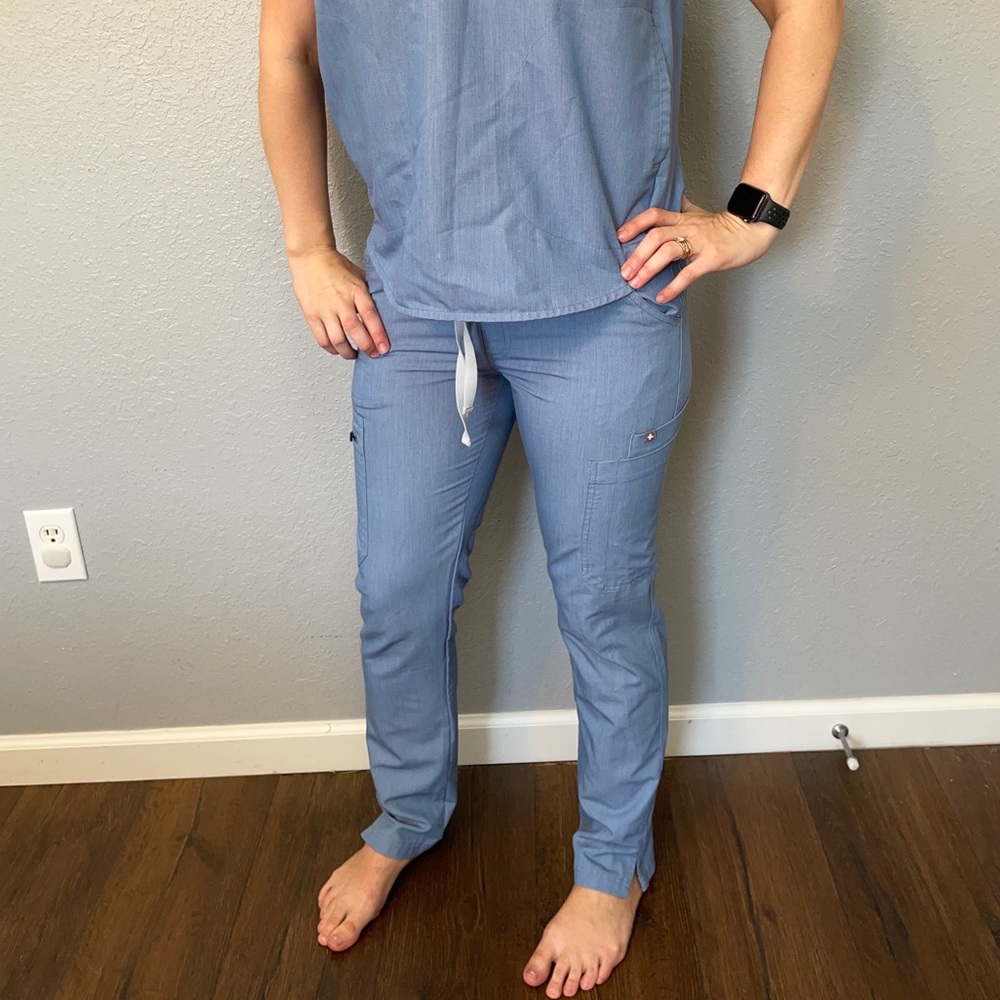 Women’s Figs scrub pants
